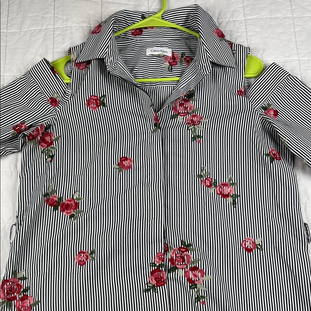 Calvin Klein Striped Floral Button Down cold shoulder dress w/out the‎ sash sz 6